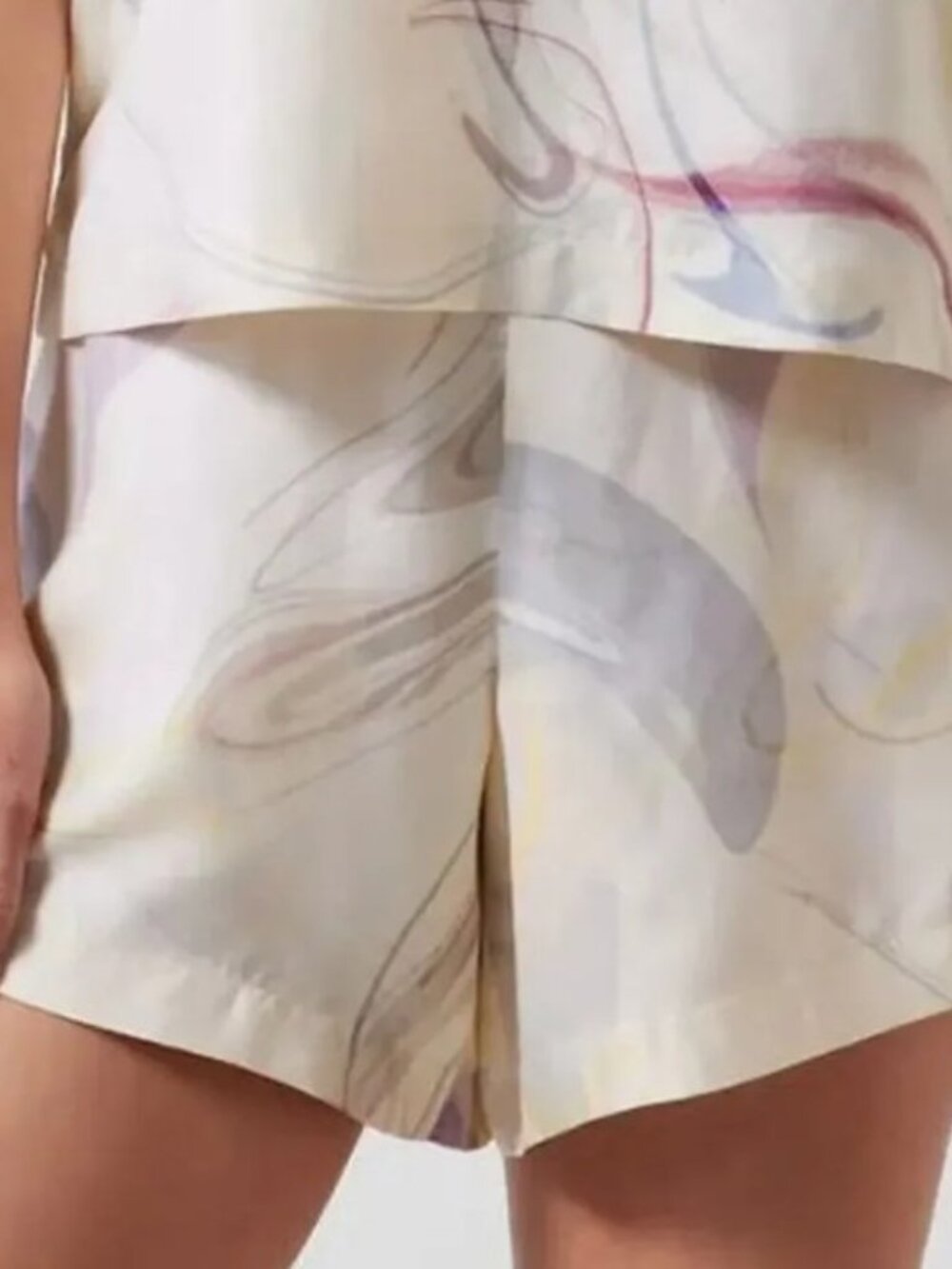 Athleta Calm Cool shorts, size large